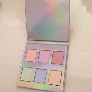 naked cosmetics holographic highlighter collection
